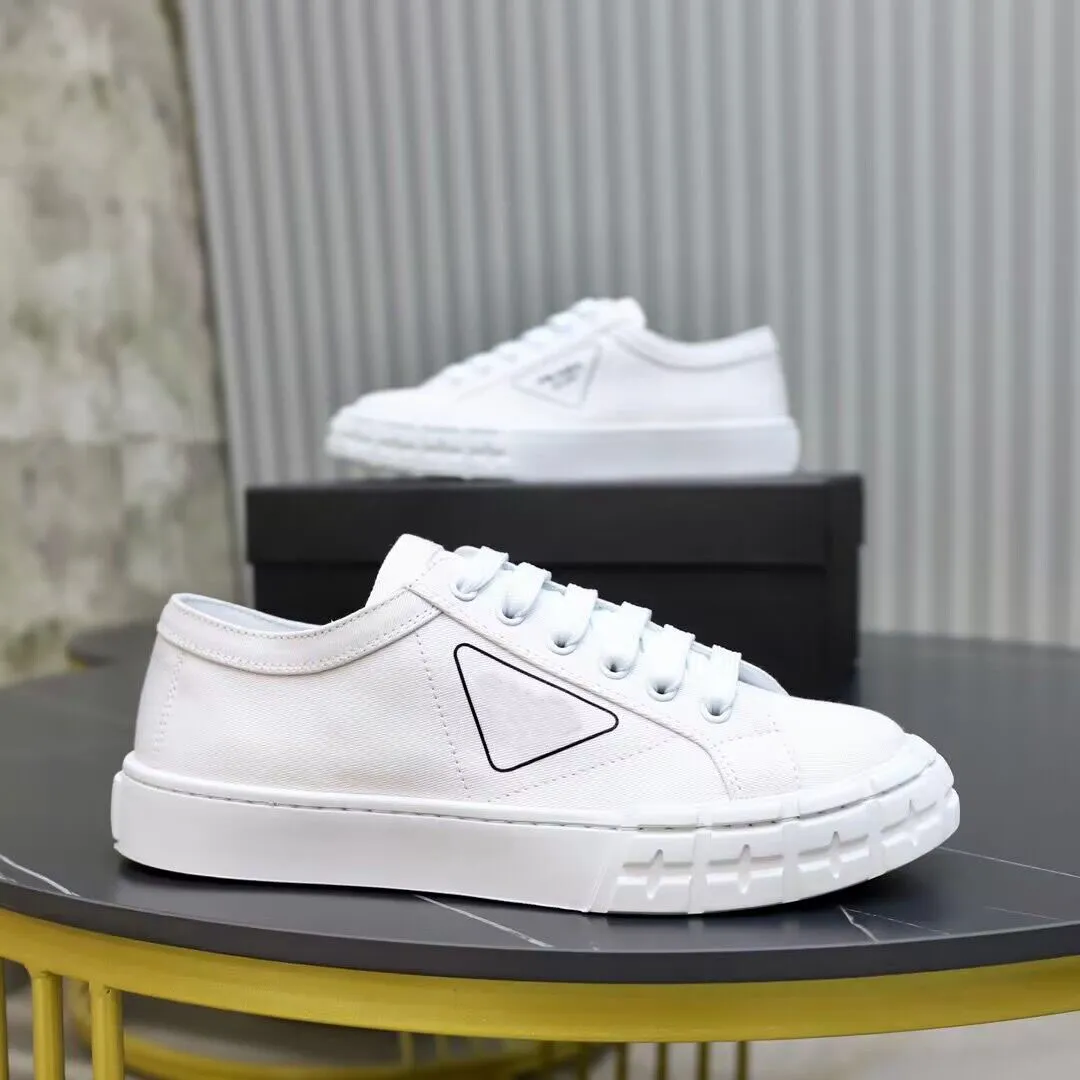 Top Summer Brand Wheel Gabardine Sneakers Shoes Men Cotton Canvas Trainers White Black Blue Low Top Re-Nylon Fabric Skateboard Walking Party Wedding EU38-46.BOX
Top Summer Brand Wheel Gabardine Sneakers Shoes Men Cotton Canvas Trainers White Black Blue Low Top Re-Nylon Fabric Skateboard Walking Party Wedding EU38-46.BOX