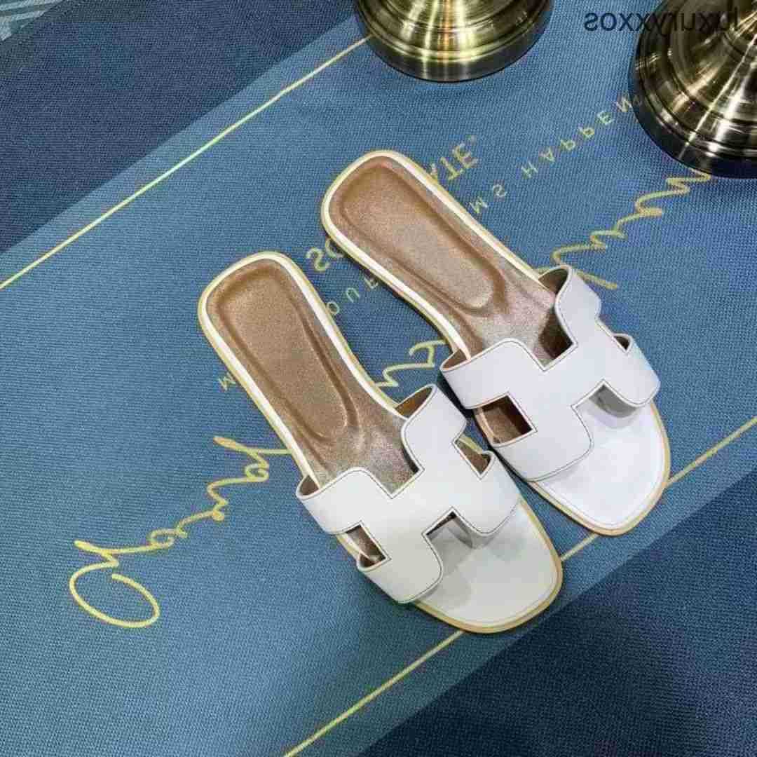 Oran Hermz Beach Shoe Version Leather Slipper High Designer Wear Sandals Version Mop Spring Summer One-line Beach Versatile La6g
Oran Hermz Beach Shoe Version Leather Slipper High Designer Wear Sandals Version Mop Spring Summer One-line Beach Versatile La6g
