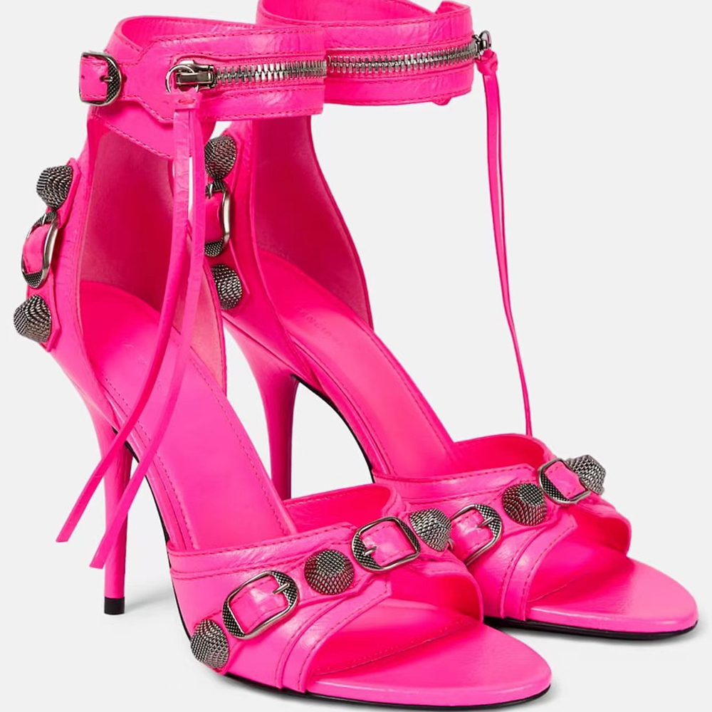 Fashion locomotive style high heel sandals Metal nail Roman windfish mouth banquet dress shoes Evening shoes luxury designers shoe for women factory footwear, Pink
Fashion locomotive style high heel sandals Metal nail Roman windfish mouth banquet dress shoes Evening shoes luxury designers shoe for women factory footwear, Pink