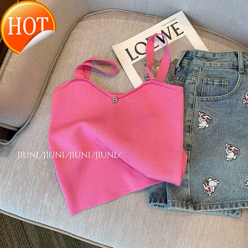 Rose pink studded with diamond letters and a camisole for women in the 2023 summer new style paired with a high-end and stylish sweet and spicy short top, Main color
Rose pink studded with diamond letters and a camisole for women in the 2023 summer new style paired with a high-end and stylish sweet and spicy short top, Main color