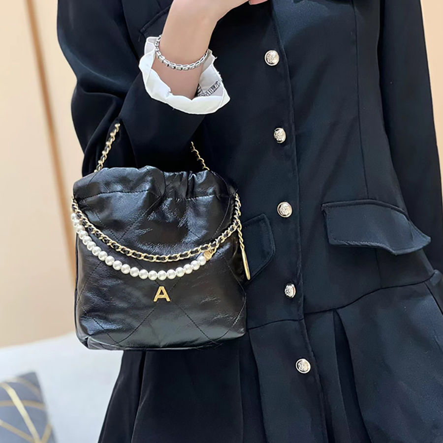 Designer Chain Bags Luxury Shoulder Bags 1:1 Quality Lambskin Crossbody Bags 20CM With Box MC015
Designer Chain Bags Luxury Shoulder Bags 1:1 Quality Lambskin Crossbody Bags 20CM With Box MC015