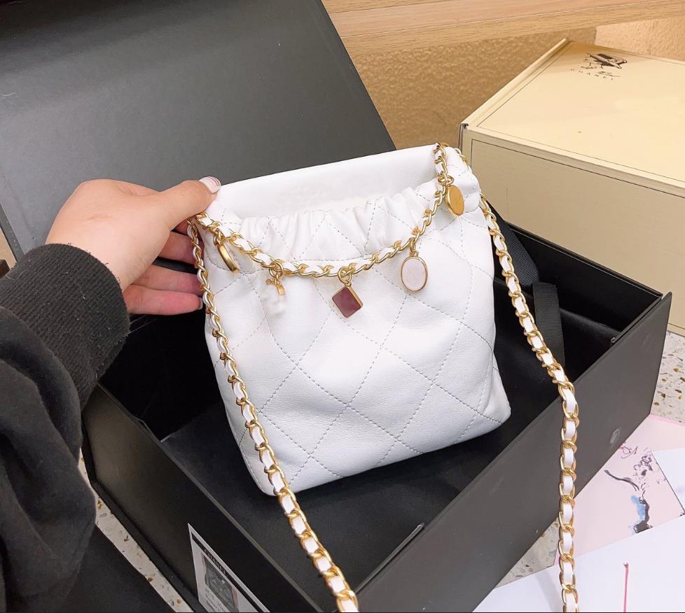 Designer hobo bag garbage bag Designer Bag Top Quality Fashion Handbags Purse Shoulder bag With Chain Pendant totes, Balck
Designer hobo bag garbage bag Designer Bag Top Quality Fashion Handbags Purse Shoulder bag With Chain Pendant totes, Balck