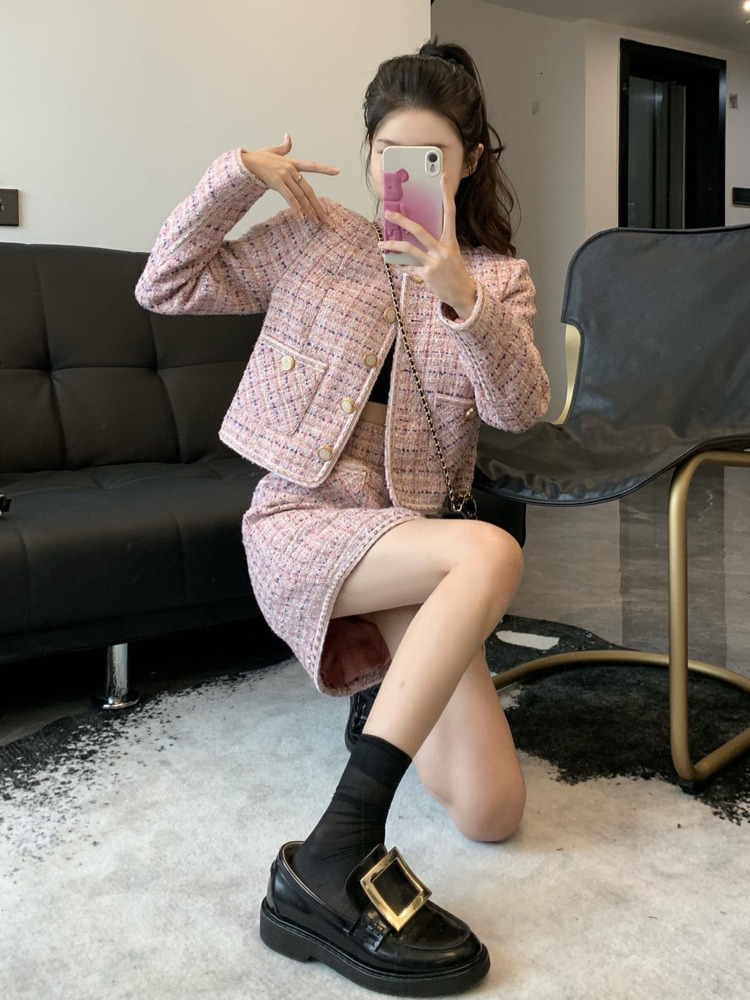 Two Piece Dress Small Fragrance Vintage Tweed Two Piece Set Women Crop Top Woolen Short Jacket Coat Mini Skirts Sets Pink Two Piece Suits 230503