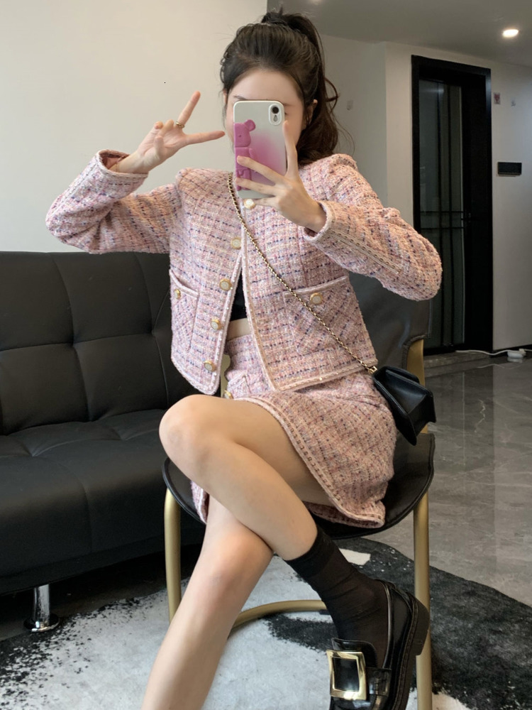 Two Piece Dress Small Fragrance Vintage Tweed Two Piece Set Women Crop Top Woolen Short Jacket Coat Mini Skirts Sets Pink Two Piece Suits 230503
