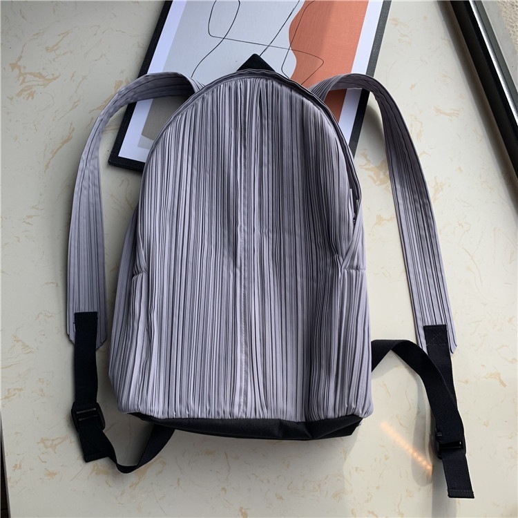 Evening Bags YUDX Miyake Pleated Japanese Series Fold Lightweight Solid Color Backpack for Women Weight Light Capacity Fanny Pack 230504