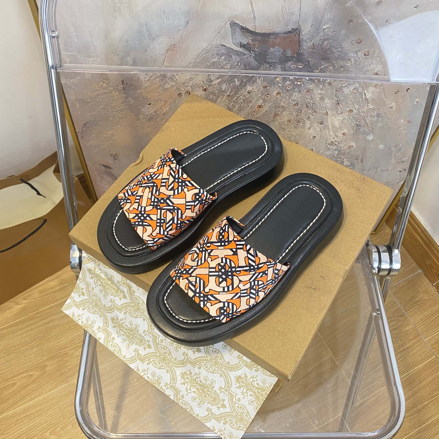 Slippers Women Fashion Letter BUR Slippers Luxury Summer men flip flat Rubber Canvas Summer Sandals Beach Designer Shoes6, #6
Slippers Women Fashion Letter BUR Slippers Luxury Summer men flip flat Rubber Canvas Summer Sandals Beach Designer Shoes6, #6