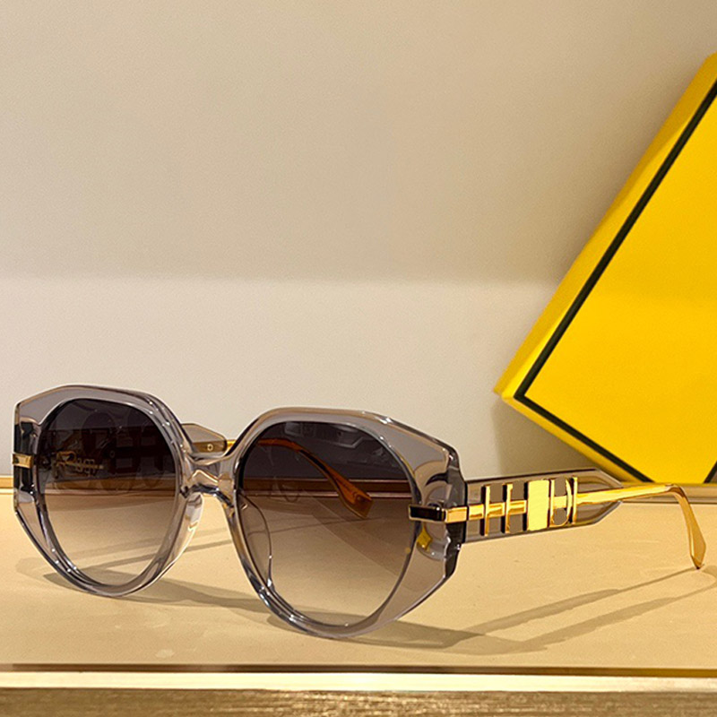 Sunglasses Ladies Designers FE40083U Fashion Designer Sunglasses Oval Frame Travel Style Summer Protection UV400 with Original Box
Sunglasses Ladies Designers FE40083U Fashion Designer Sunglasses Oval Frame Travel Style Summer Protection UV400 with Original Box