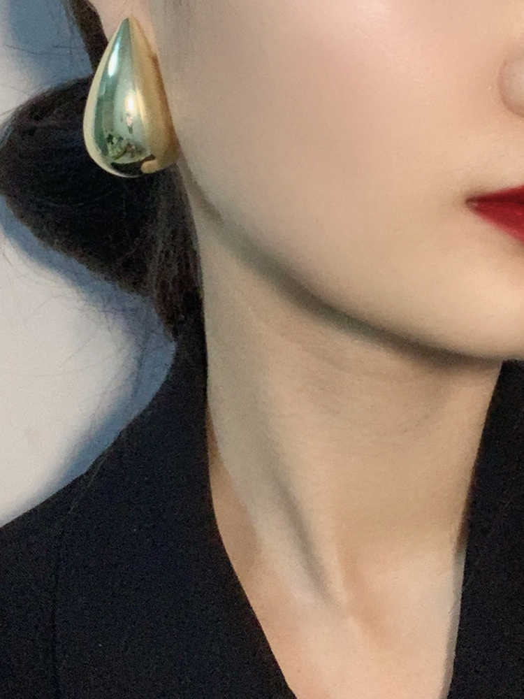 Stud Geometric 2023 New Hot Simple Smooth Chunky Cool Metal Commute Large Water Drop Earrings Studs for Women Girls Jewelry