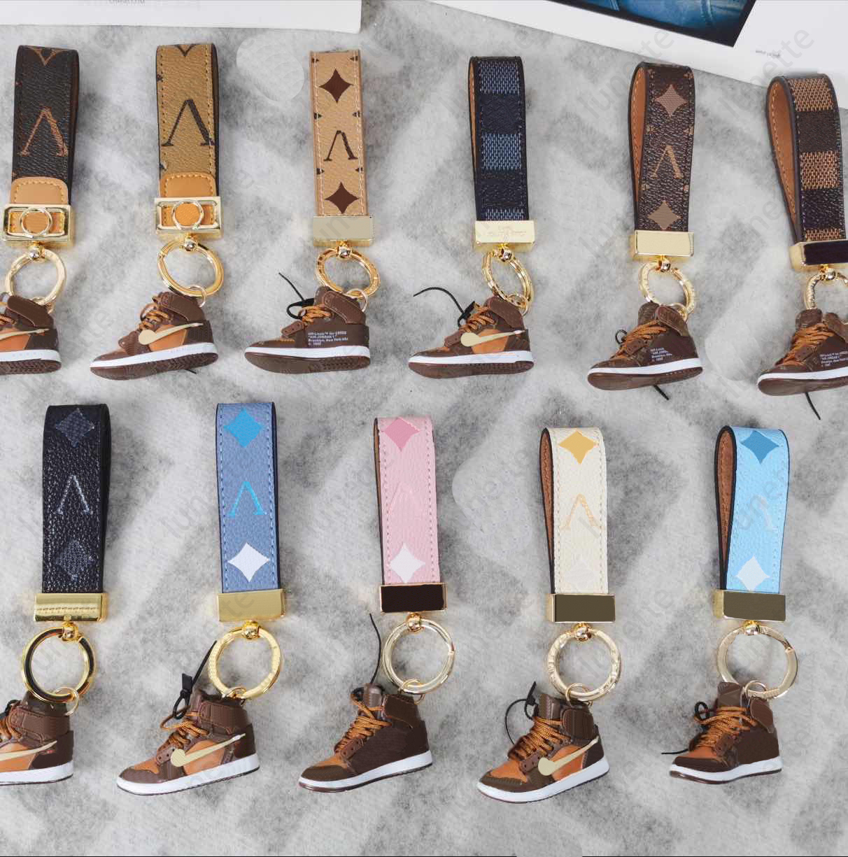 Bags zipper buckles Men Women Bag Pendant Accessories Fashion Key Buckle Car Keychain Handmade Leather Keychains 2 Color