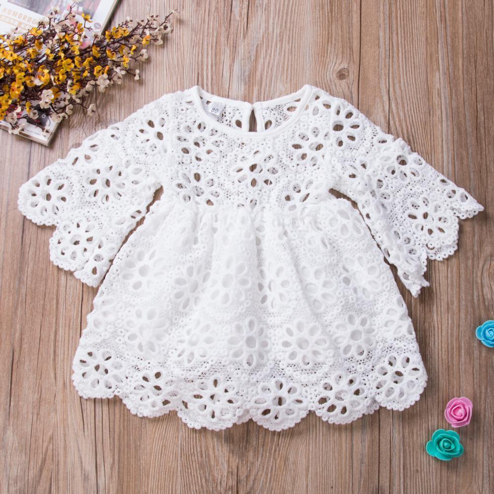 Family Matching Outfits Fashion Clothes Mother Daughter Dresses White Hollow Floral Lace Mini Mom Baby Girl Party 230504