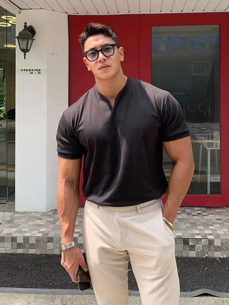 Mens Polos Summer Fashion Trend Sports Fitness Leisure Simple TShirt Solid Loose Short Sleeve VNeck Top Polo Shirt 230504