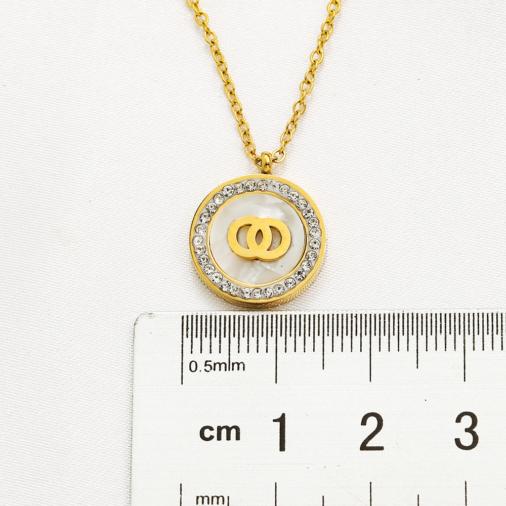 20 Style DesignerPendant Chain Necklace for Women Mens Chain 18K Gold Plated Crystal Pearl Rhinestone Turquoise Necklace Women Jewerlry Accessories C
20 Style DesignerPendant Chain Necklace for Women Mens Chain 18K Gold Plated Crystal Pearl Rhinestone Turquoise Necklace Women Jewerlry Accessories C