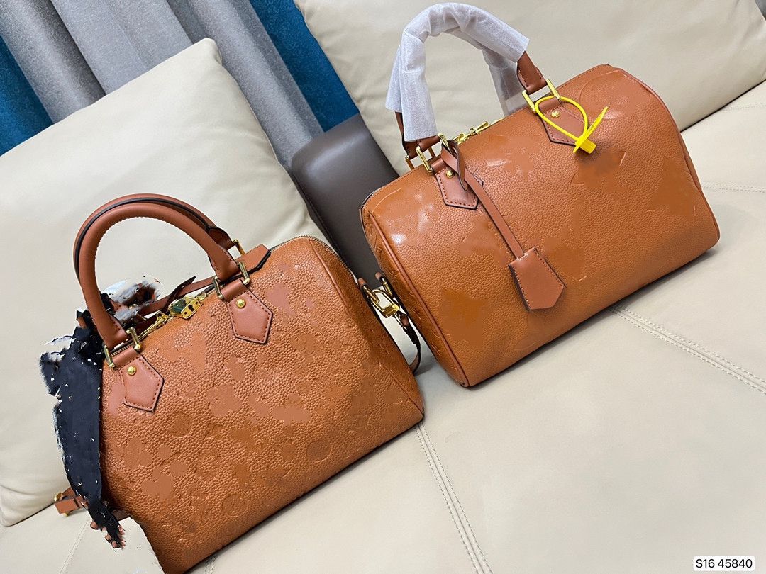 2023 New Women Designer bag Travel tote Pillow Bags black Embossed Monograms Leather CrossBody Double handle Purse Wallet fashion versatile