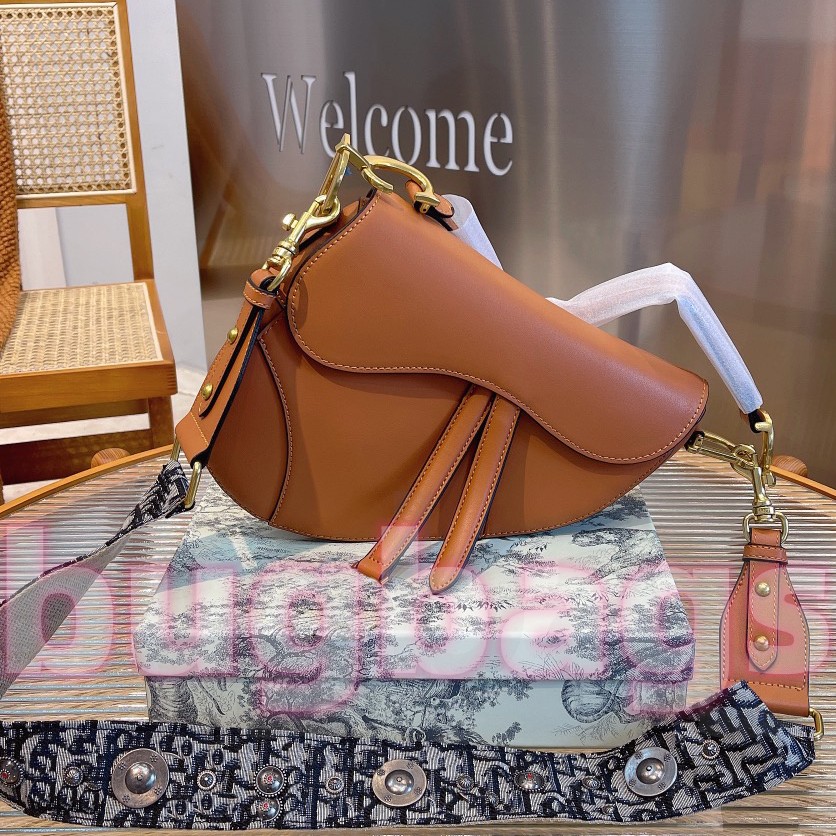 Designer Handbag Saddles bag women Shoulder bags Strap PU backpacks Tote Wallet magnetic Metal pendant Purses Totes Fashion Wallet Card Holder Temperament 2023 new, Color10
Designer Handbag Saddles bag women Shoulder bags Strap PU backpacks Tote Wallet magnetic Metal pendant Purses Totes Fashion Wallet Card Holder Temperament 2023 new, Color10