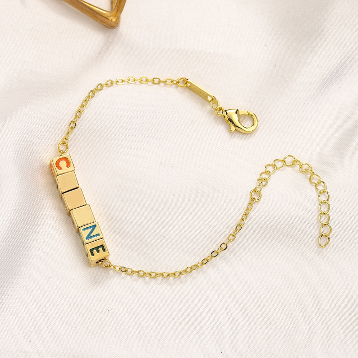 Fashion 18K Gold Plated Bracelet Womens Love Letter Bracelets Wedding Party Luxury Jewelry 925 Silver 2023 Chain Bracelet New Style Family Jewelry
Fashion 18K Gold Plated Bracelet Womens Love Letter Bracelets Wedding Party Luxury Jewelry 925 Silver 2023 Chain Bracelet New Style Family Jewelry
