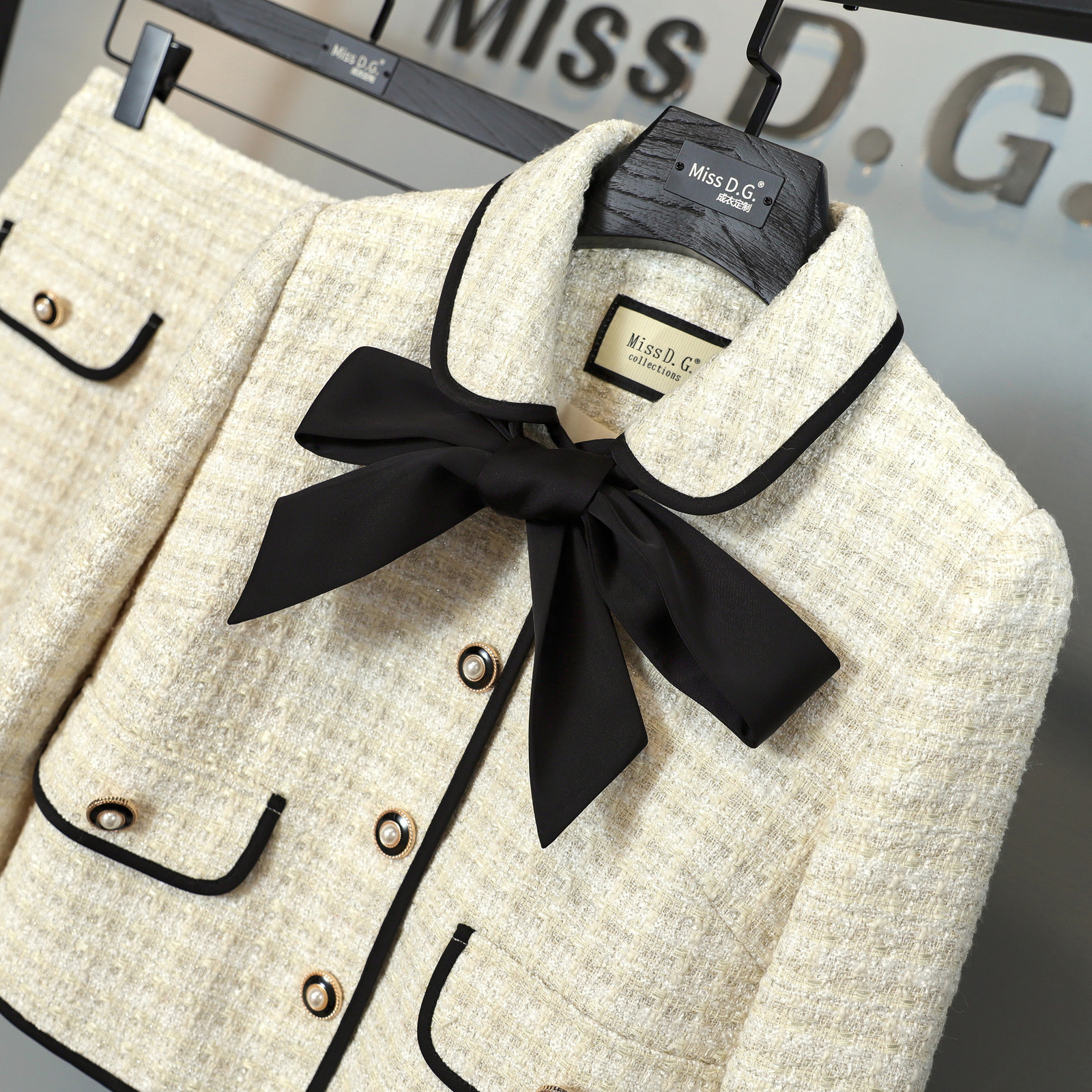 Two Piece Dress High-Quality Small Fragrant Tweed Suit Female Autumn Western Style Bow Tie Short Jacket A-line Skirt Elegant Two-Piece Suit 230504