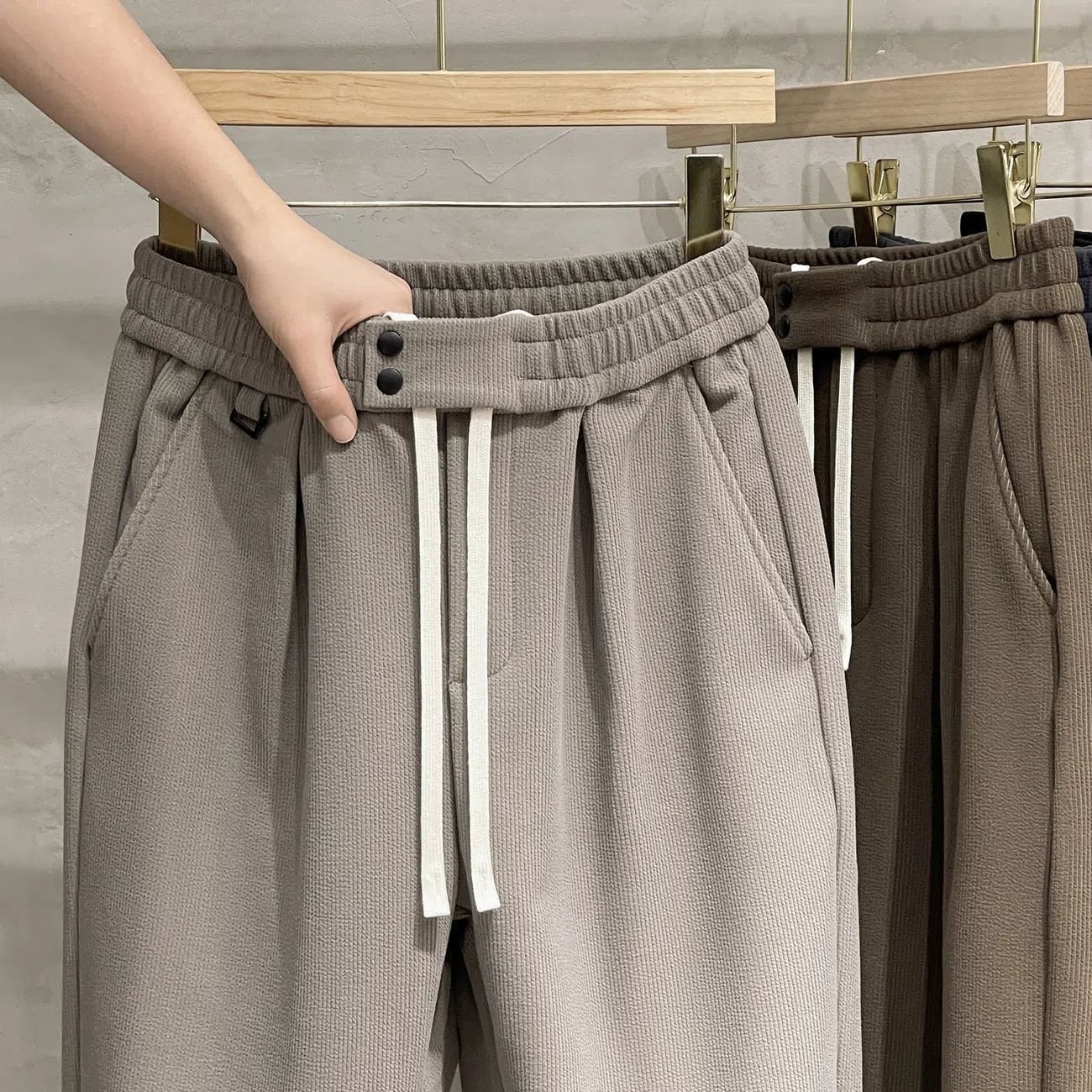 Men's Pants Spring Autumn Men Pants Fashion Retro Lace Up Elastic Waist Casual Pants Men Jogger Loose Sports Harlan Trousers 230504