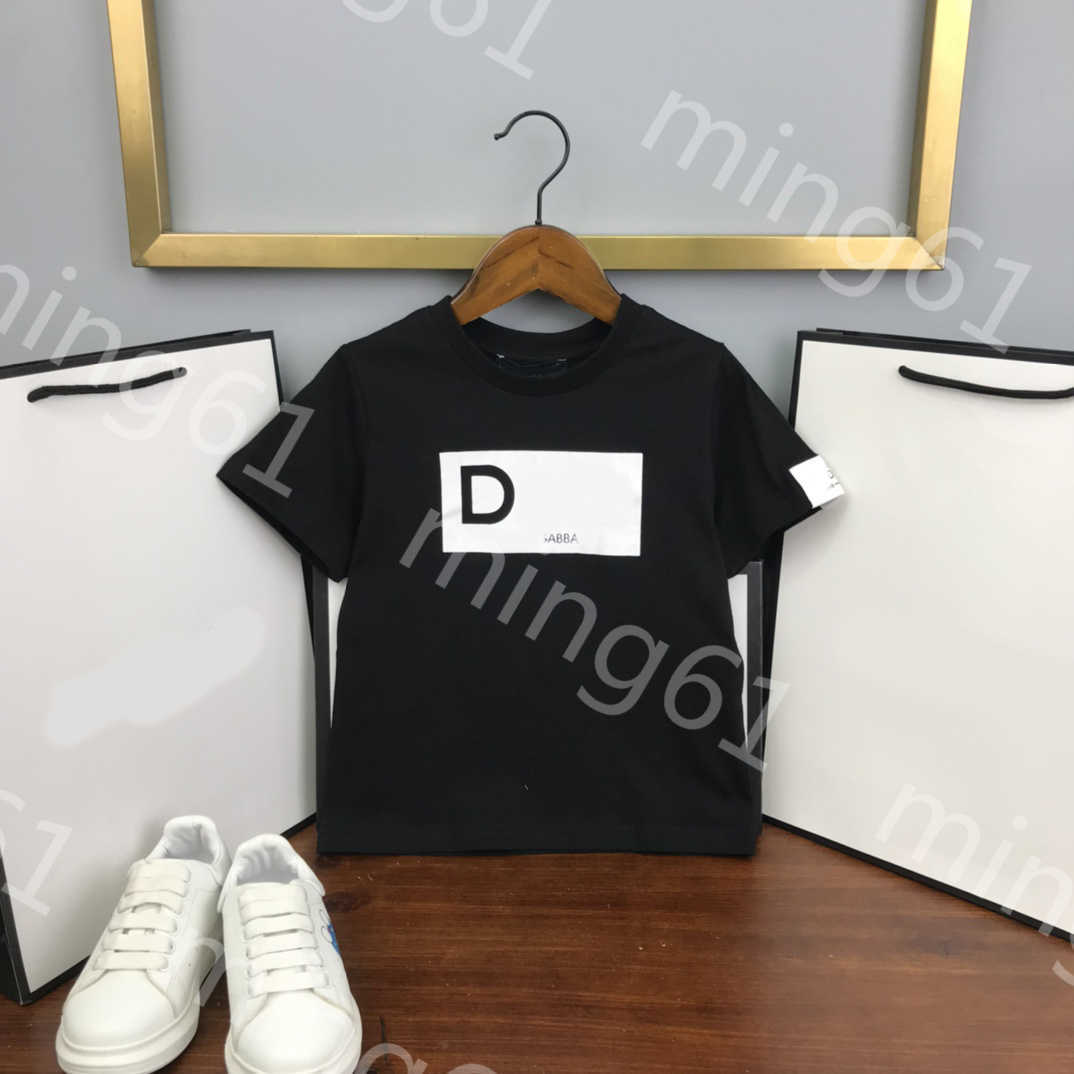 23ss toddler tee kid designer t shirt child tshirt White short sleeve boys girls Round neck Pure cotton letter logo printing t-shirt High quality kids clothes
23ss toddler tee kid designer t shirt child tshirt White short sleeve boys girls Round neck Pure cotton letter logo printing t-shirt High quality kids clothes