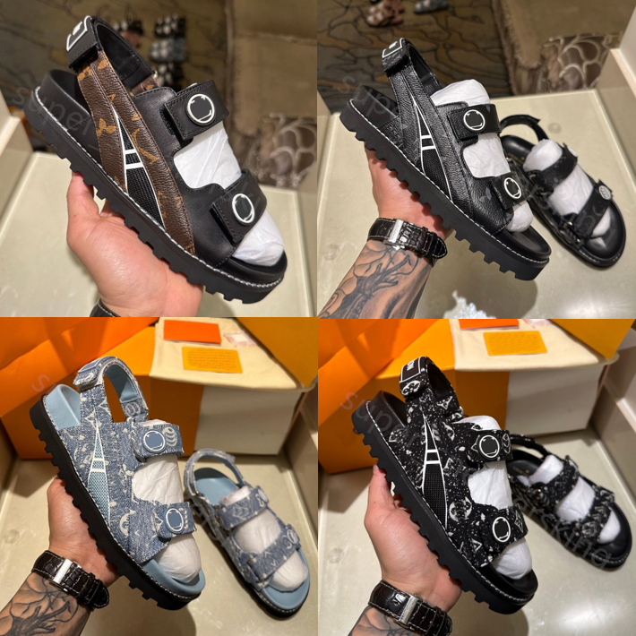 Men Women Sandals Designer Leather Mules Cool Stylish Slides Adjusted Buckles Belt Summer Slippers With box size 35-45
Men Women Sandals Designer Leather Mules Cool Stylish Slides Adjusted Buckles Belt Summer Slippers With box size 35-45
