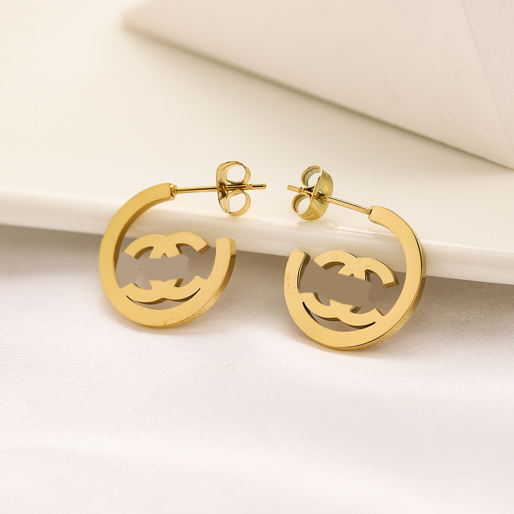 Nouveau Style Boucles d’Oreilles Lettre Clou Femme Joaillerie Plaqué Or 18K Marque de Luxe Design Mode Accessoire Mariage Cadeau Haute Qualité 20