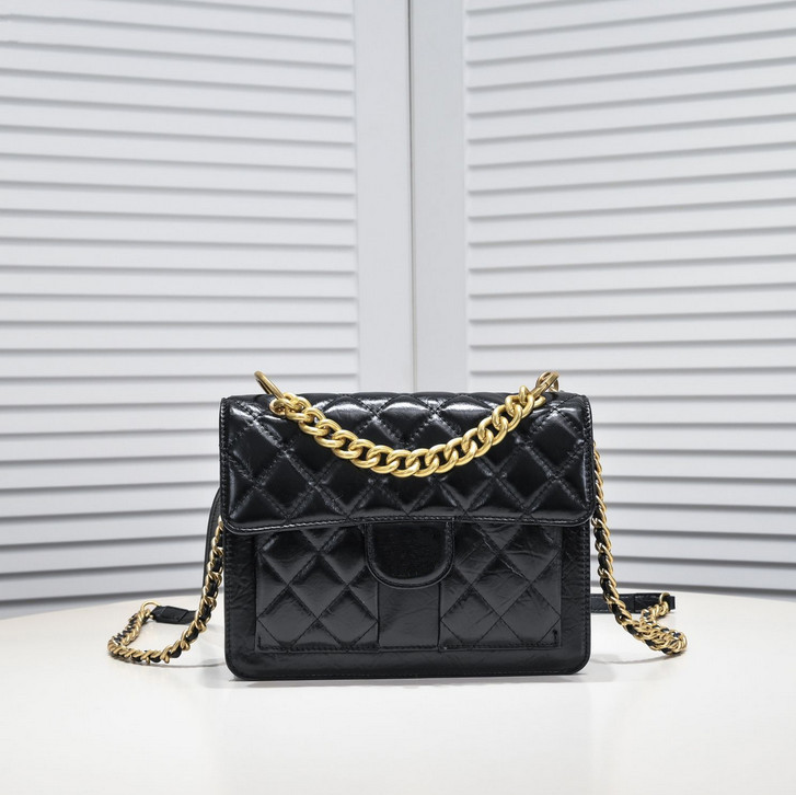 Luxury women bag single shoulder large capacity handbag diamond pattern metal LOGO imported cowhide fashion 2023 chain diagonal designer shopping bag, Box
Luxury women bag single shoulder large capacity handbag diamond pattern metal LOGO imported cowhide fashion 2023 chain diagonal designer shopping bag, Box