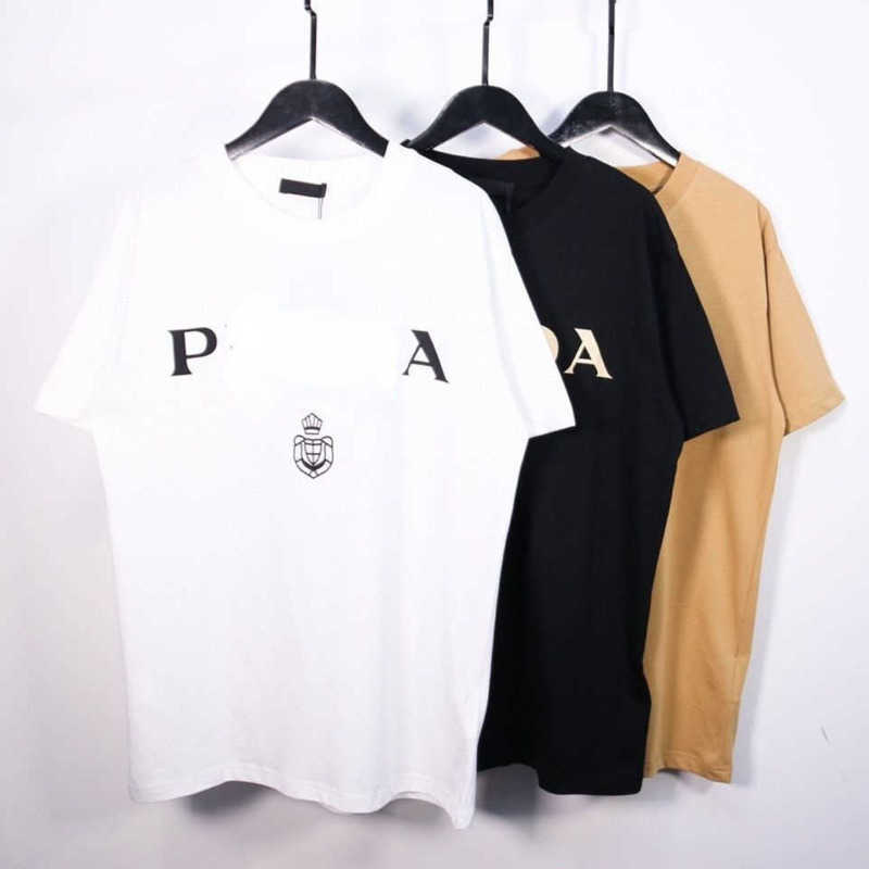 Luxury short sleeved T shirt designer t shirt men women summer pullover top classic letter print pattern tee pure cotton oversize T-shirt, White
Luxury short sleeved T shirt designer t shirt men women summer pullover top classic letter print pattern tee pure cotton oversize T-shirt, White