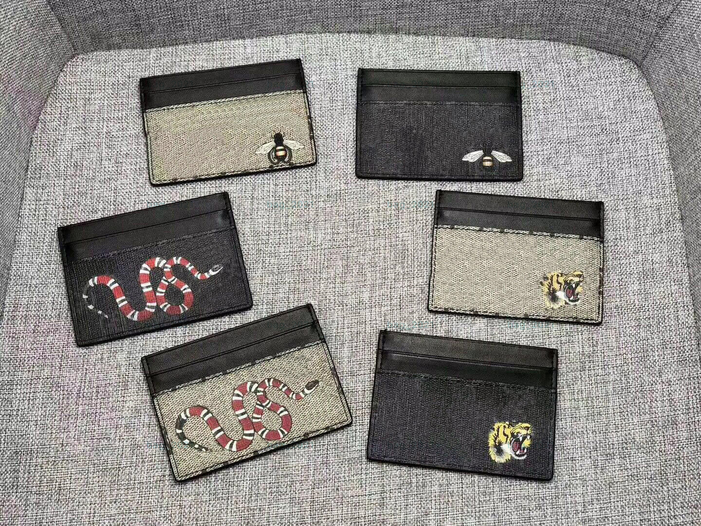 Luxury Print Animal Small Card Holder Fashion Unisex Multi-card Position Protective Mens Card Slots Wallet With Red Worm