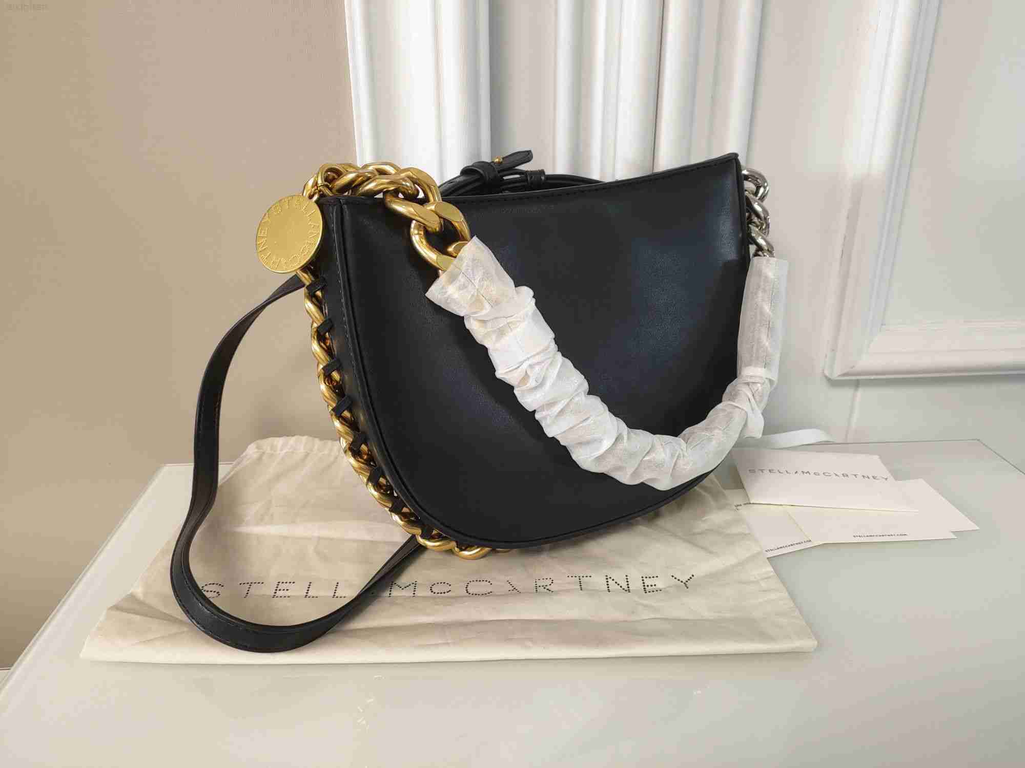 2022 New arrival Designer Shoulder Bags For Women Fashion Stella Mccartney Chains handbags Genuine leather Lady Shopping bag, Black
2022 New arrival Designer Shoulder Bags For Women Fashion Stella Mccartney Chains handbags Genuine leather Lady Shopping bag, Black