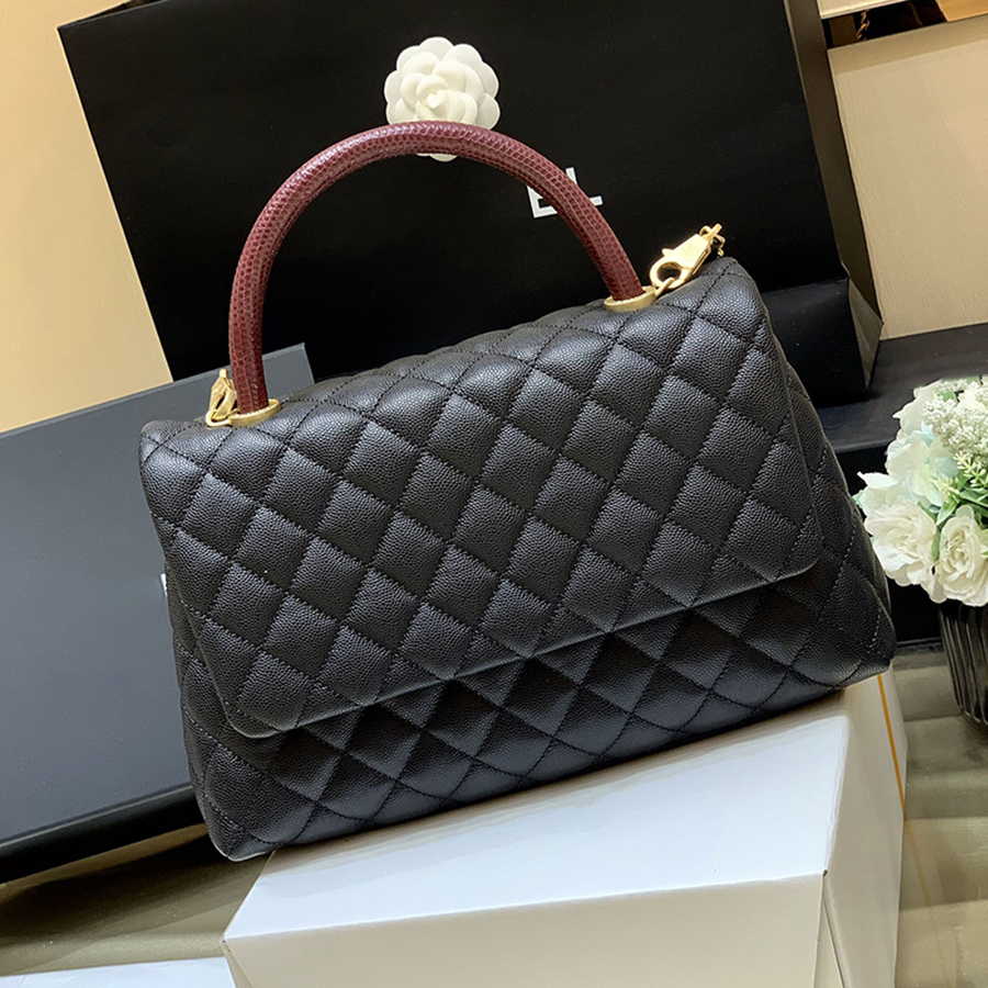 Designer Chain Bags Luxury Shoulder Bags 1:1 Quality Calfskin Crossbody Bags 28CM With Box MC026
Designer Chain Bags Luxury Shoulder Bags 1:1 Quality Calfskin Crossbody Bags 28CM With Box MC026