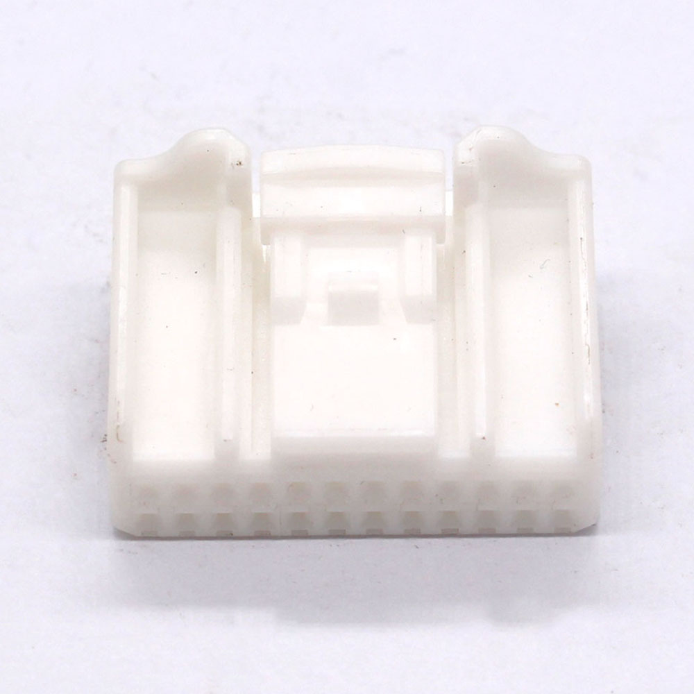 1318917-1 ECU PLUG Automotive Female Sealed Wire-to-Wire 24 Position Connector