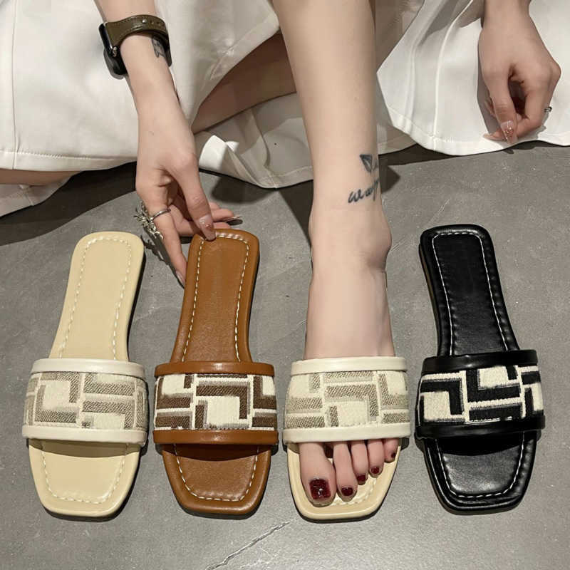 Luxury slippers women word flip-flops Designer Slippers Fashion canvas sandals Summer outdoor beach shoes Breathable comfortable, Black
Luxury slippers women word flip-flops Designer Slippers Fashion canvas sandals Summer outdoor beach shoes Breathable comfortable, Black
