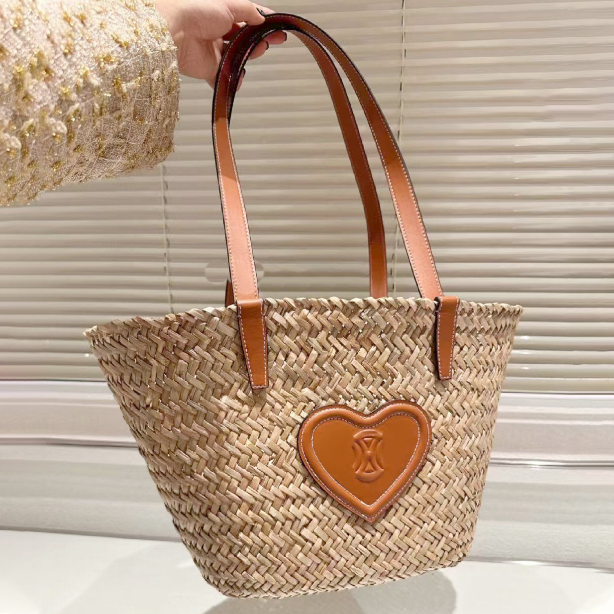 fashion TRIOMPHE weave Beach Bag celins Womens Straw clutch big handbags Mens Designer bags hobo Crossbody travel luxury tote Shoulder duffle weekend hand bag purse, 1-pink
fashion TRIOMPHE weave Beach Bag celins Womens Straw clutch big handbags Mens Designer bags hobo Crossbody travel luxury tote Shoulder duffle weekend hand bag purse, 1-pink