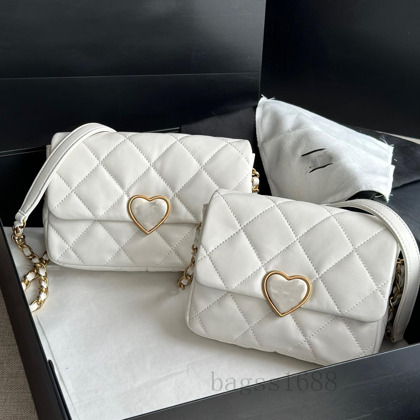 Brand handbag luxury women's diamond pattern gold metal chain 22 backpacks happy garbage bags enamel love, Black chain
Brand handbag luxury women's diamond pattern gold metal chain 22 backpacks happy garbage bags enamel love, Black chain