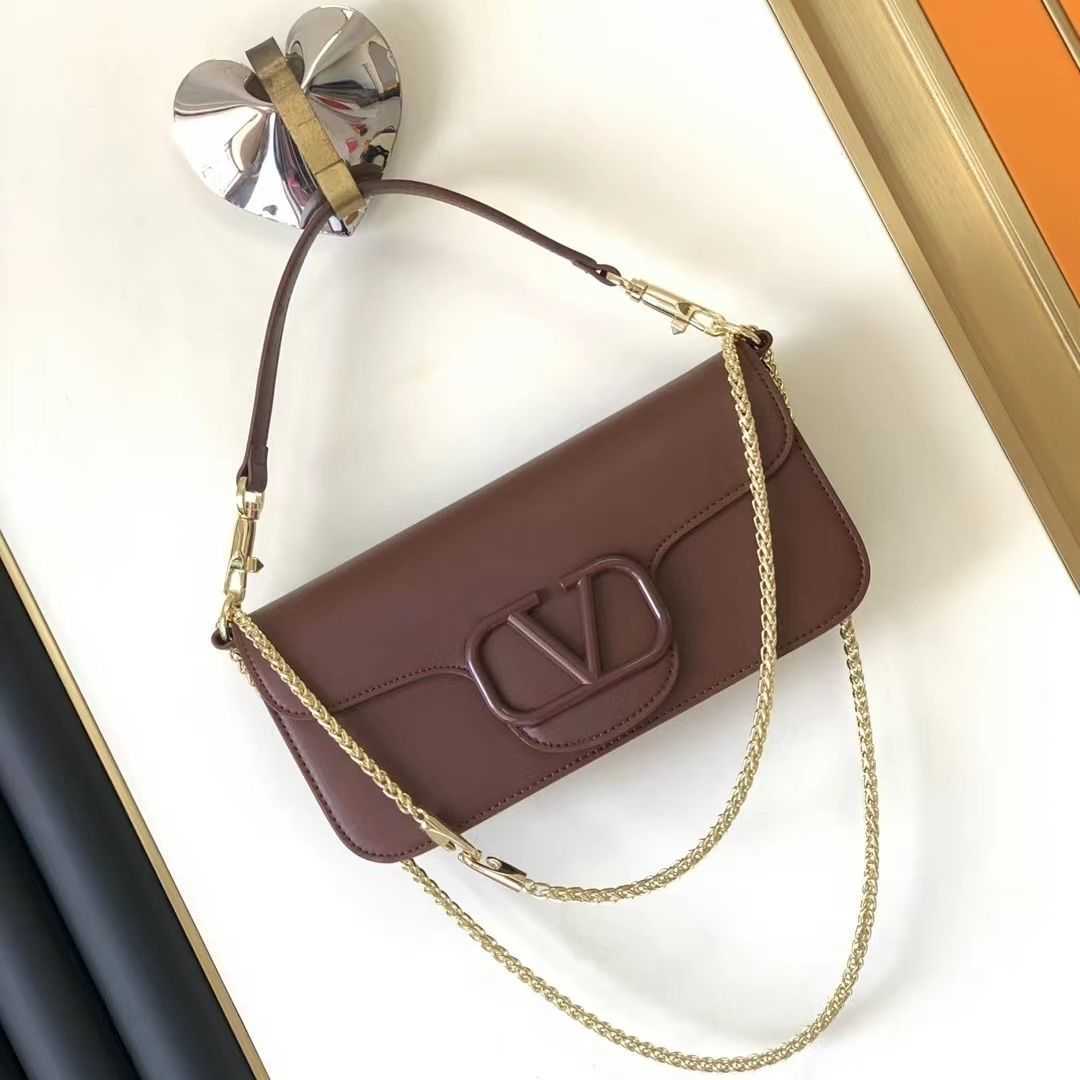 Bags Luxurys Valentiones Handbag Women's Cowhide Designer Women Gold Chain Shoulder Crossbody Colorful Buckle Mini Underarm 0U6L, Black small size 20cm in length
Bags Luxurys Valentiones Handbag Women's Cowhide Designer Women Gold Chain Shoulder Crossbody Colorful Buckle Mini Underarm 0U6L, Black small size 20cm in length
