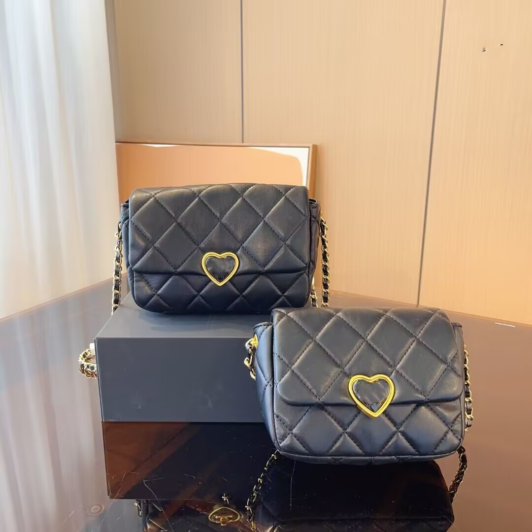 5A Luxury Brand Shoulder Bags Classic Quilted Love flip Flap Bags Crossbody Shoulder Cosmetic Handbags Handle Shoulder Bag
5A Luxury Brand Shoulder Bags Classic Quilted Love flip Flap Bags Crossbody Shoulder Cosmetic Handbags Handle Shoulder Bag