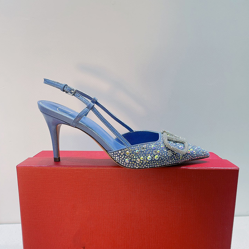 Top design luxury shoes 2023 VT fashionable Drilling buckle Women's high-heeled shoes letter Wedding party tourism leisure, Color 5
Top design luxury shoes 2023 VT fashionable Drilling buckle Women's high-heeled shoes letter Wedding party tourism leisure, Color 5