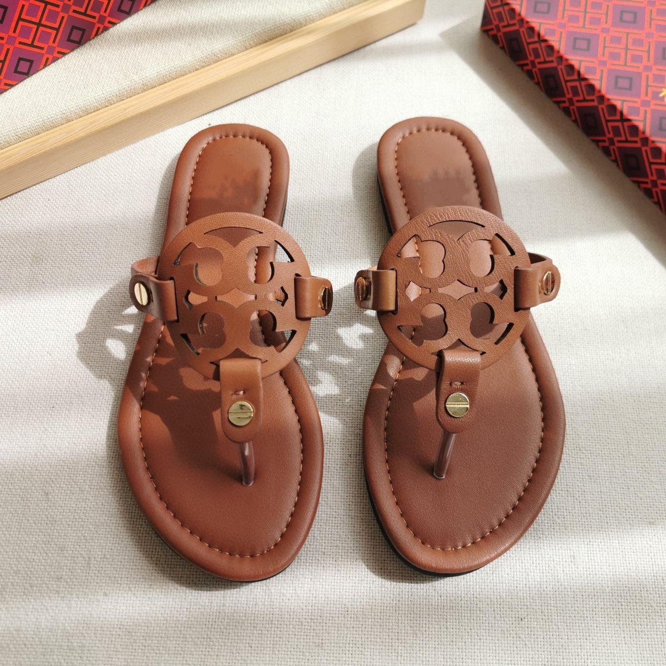 Summer Hot Sale Luxury Faux Fur Fashion Leather Flip Flops PU Ladies Sandals Slippers, 10
Summer Hot Sale Luxury Faux Fur Fashion Leather Flip Flops PU Ladies Sandals Slippers, 10