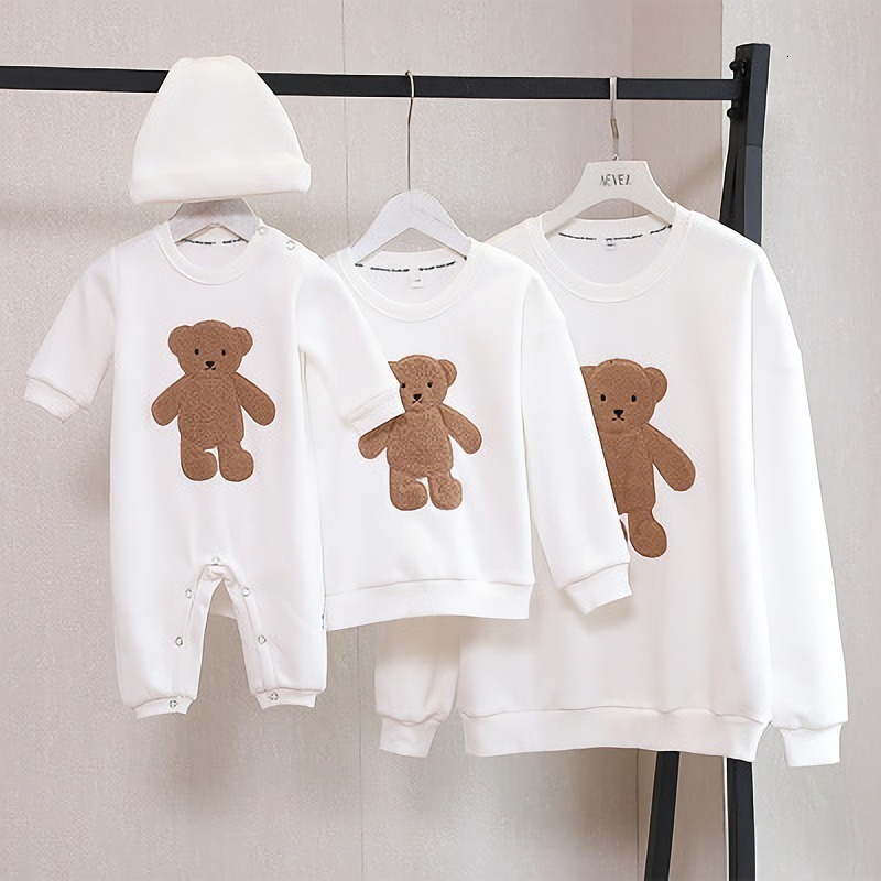 Family Matching Outfits Family Matching Clothes Winter Autumn Sweater Cartoon Bear Father Son Mother Daughter Long-sleeved Shirt Baby Birthday Clothes