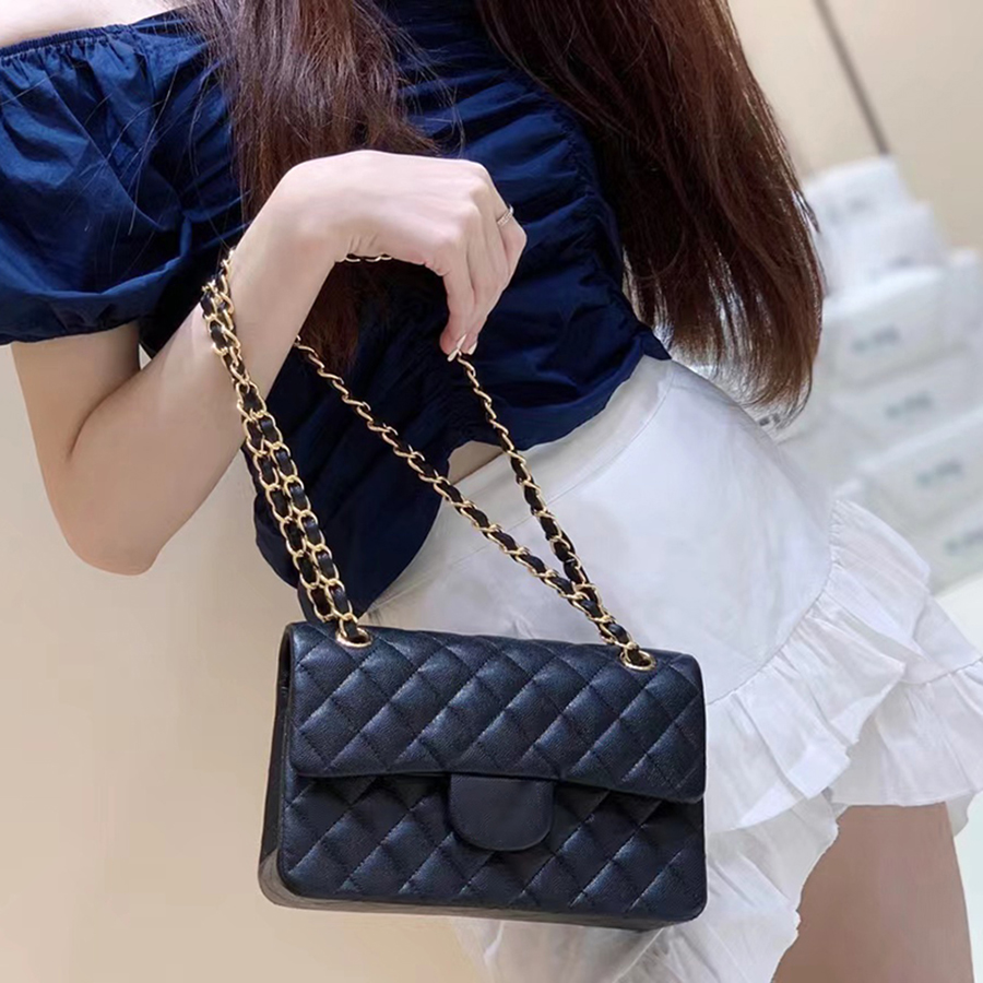Designer Crossbody bag Luxury Handbag 23CM Genuine leather Evening bag Delicate knockoff Chain bag With Box YC030
Designer Crossbody bag Luxury Handbag 23CM Genuine leather Evening bag Delicate knockoff Chain bag With Box YC030