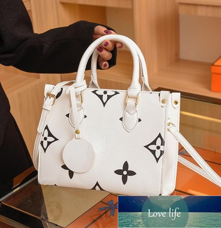 Classic Famous shopping bag Crossbody bag Tote embossed tote bags women's bags high quality, 25*20*11cm
Classic Famous shopping bag Crossbody bag Tote embossed tote bags women's bags high quality, 25*20*11cm