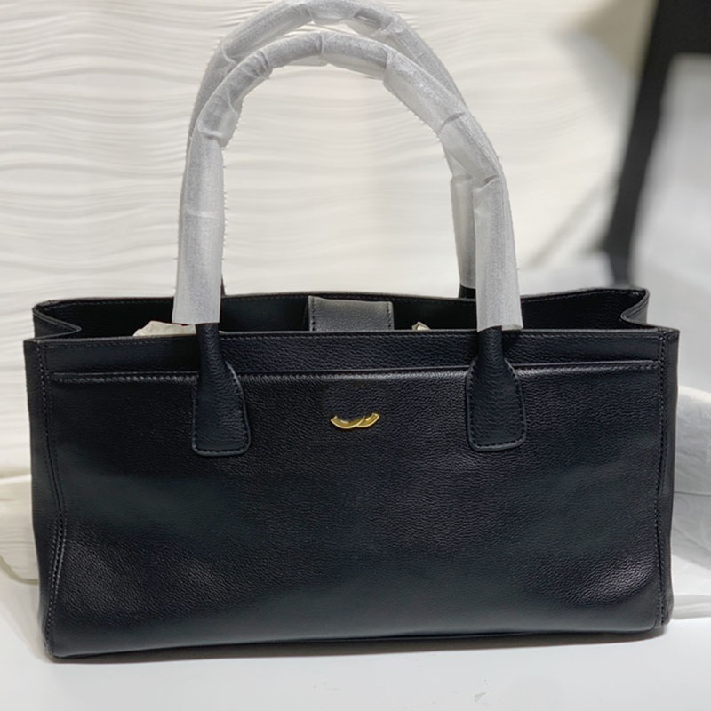 Vintage Large Capacity Women Designer Tote Bag Calfskin Leather with Top Handle Gold Metal Hardware Shoulder Handbag Leisure Travel Jumbo Shopping Bags 32x17cm, Box
Vintage Large Capacity Women Designer Tote Bag Calfskin Leather with Top Handle Gold Metal Hardware Shoulder Handbag Leisure Travel Jumbo Shopping Bags 32x17cm, Box