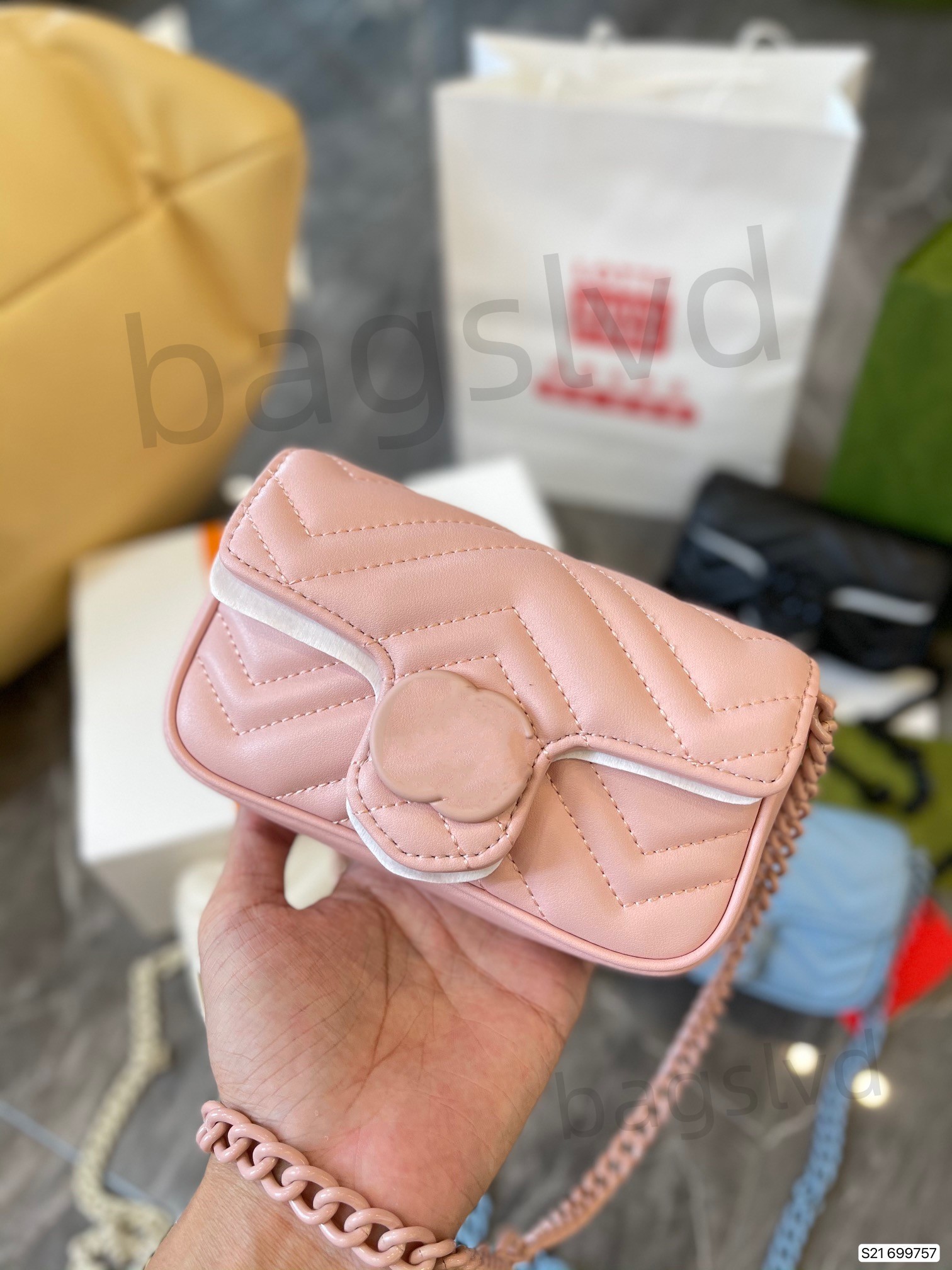 Luxury Shoulder Bag Designer bag Crossbody women handbag Chain Bag Classic Leather Fashion Purse Mini Bag Cross body Bag Messenger Bag Purse handbags Pink, White
Luxury Shoulder Bag Designer bag Crossbody women handbag Chain Bag Classic Leather Fashion Purse Mini Bag Cross body Bag Messenger Bag Purse handbags Pink, White