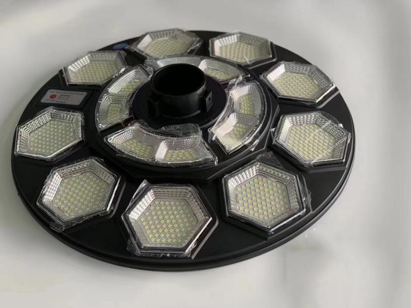 Solar UFO Lamp 150W 250W 300W 500W 1000W 3 5 heads Round IP65 Waterproof Integrated Street Light