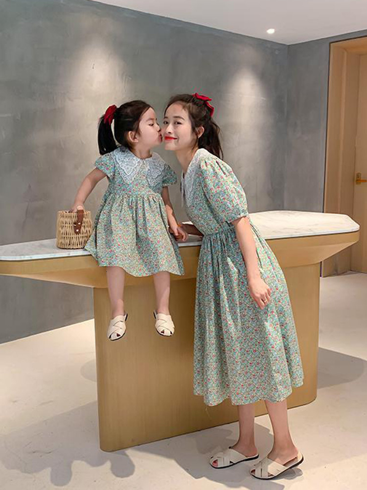 Family Matching Outfits Parent-child Skirt Summer Dress Girl Dress Baby Parent-child Dress Foreign Style Floral Skirt Small Fresh family sets 230506