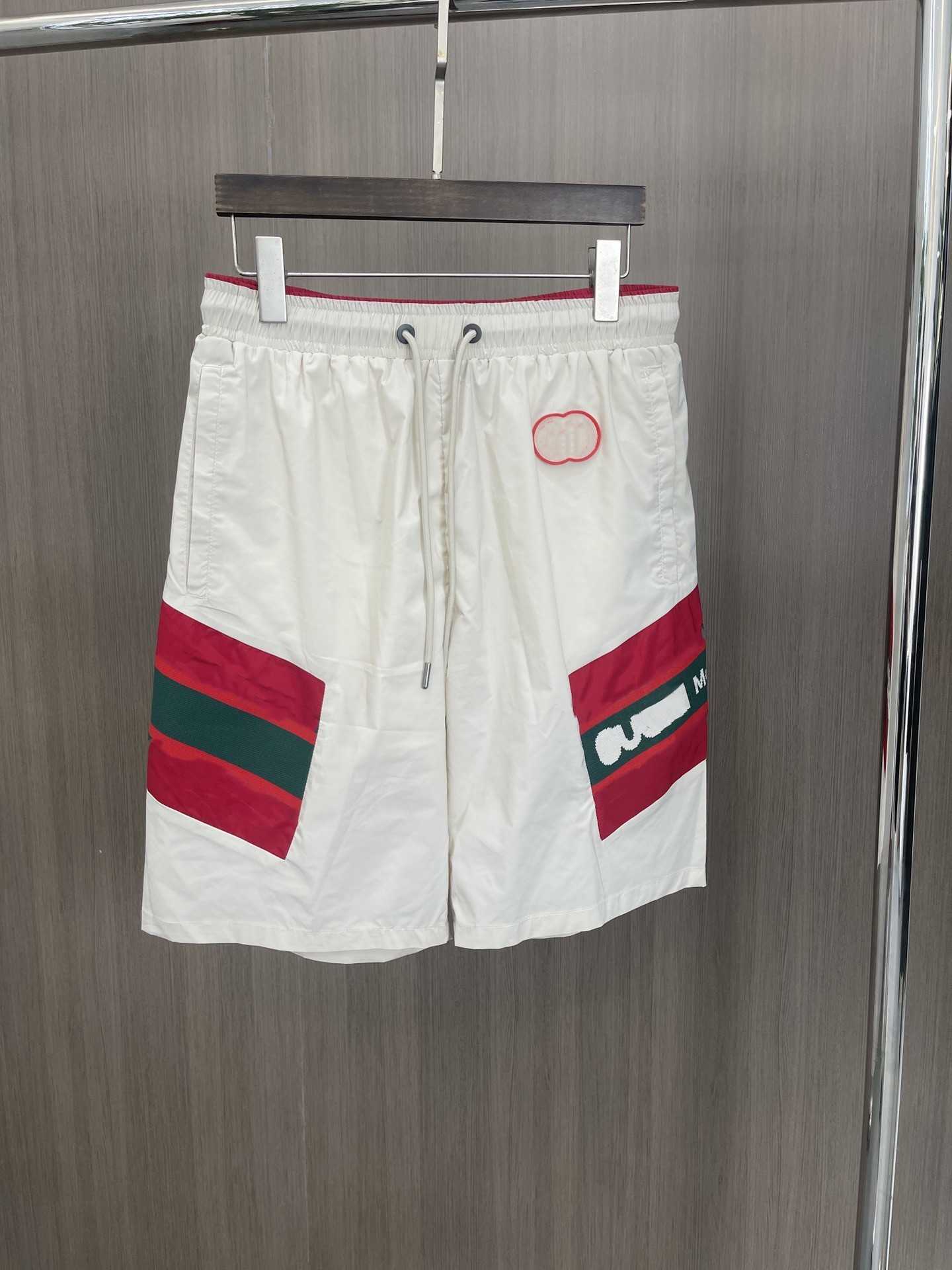 23SS Designer Men's Shorts Nylon Swimming Shorts Fashion Contrast Printing Back Pocket Tone Drawstring Luxury Shorts, Blue
23SS Designer Men's Shorts Nylon Swimming Shorts Fashion Contrast Printing Back Pocket Tone Drawstring Luxury Shorts, Blue