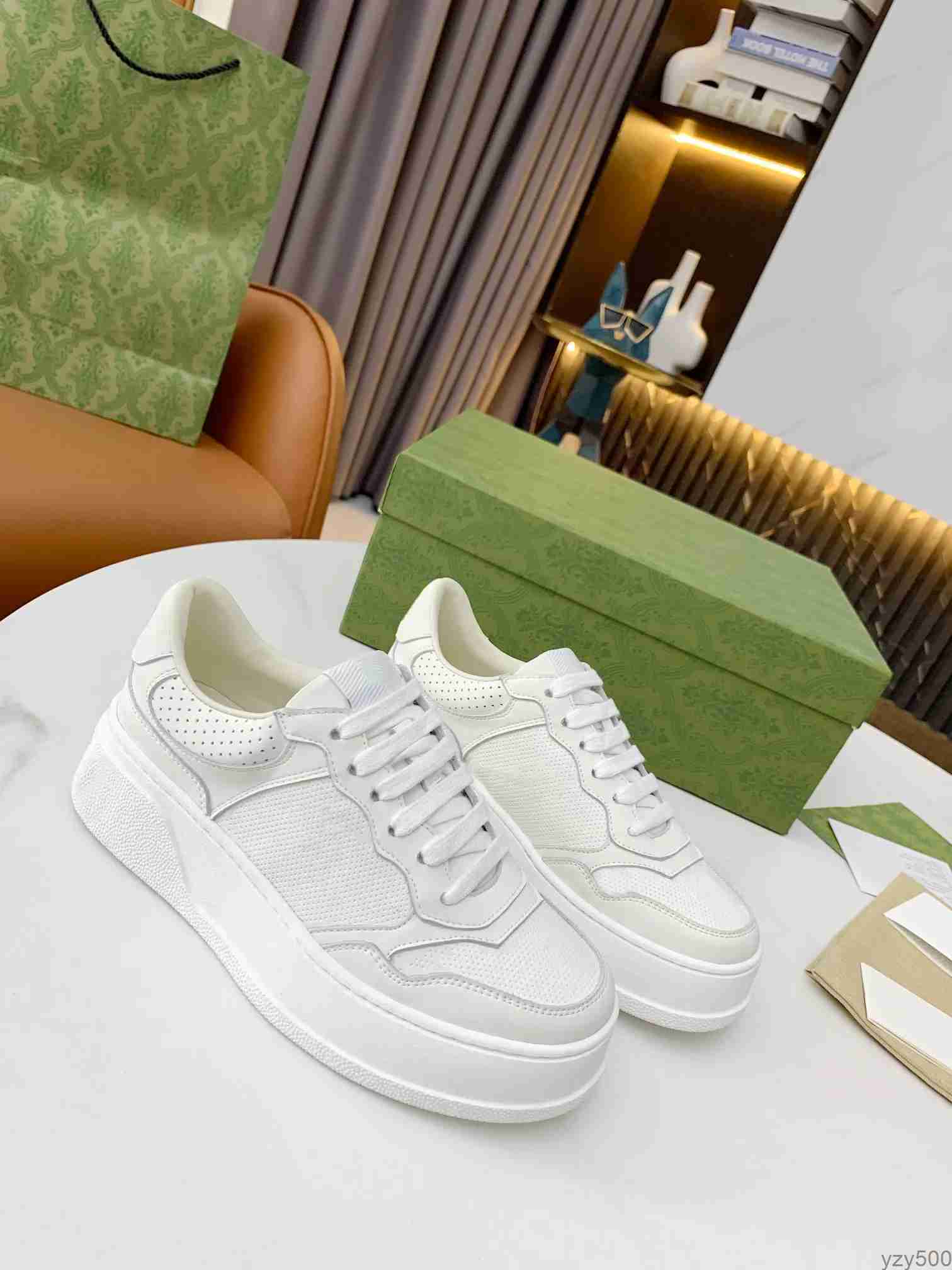 Top Quality TIME OUT Sneakers Fashion Platform Shoes Perforated embossed bulge Letter Sneaker Men Women Trainers Genuine Leather Casual Shoe With box+dust bag''gg'', Black
Top Quality TIME OUT Sneakers Fashion Platform Shoes Perforated embossed bulge Letter Sneaker Men Women Trainers Genuine Leather Casual Shoe With box+dust bag''gg'', Black