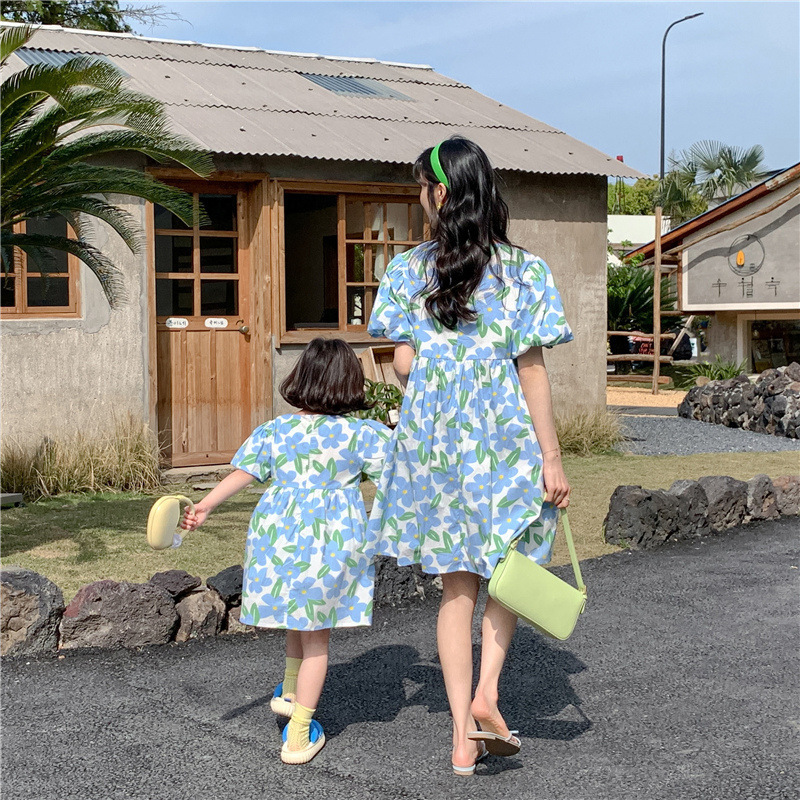 Family Matching Outfits Mother Daughter Equal Dresses Women Girl Summer Clothes Mommy And Me Clothing Parent-Child Matching Floral Pattern Dress 23050