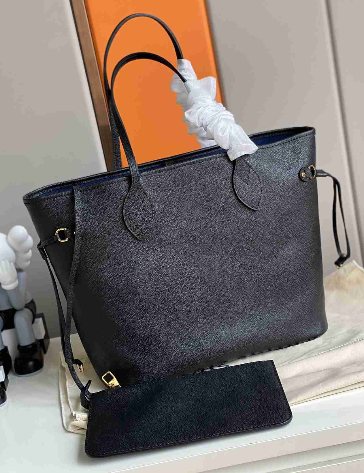 AAAAA real leather Totes WOMAN WOMEN luxurys designers bags fashion Handbags messenger crossbody shoulder bag Wallet lady clutch, Brown flower with wallet
AAAAA real leather Totes WOMAN WOMEN luxurys designers bags fashion Handbags messenger crossbody shoulder bag Wallet lady clutch, Brown flower with wallet