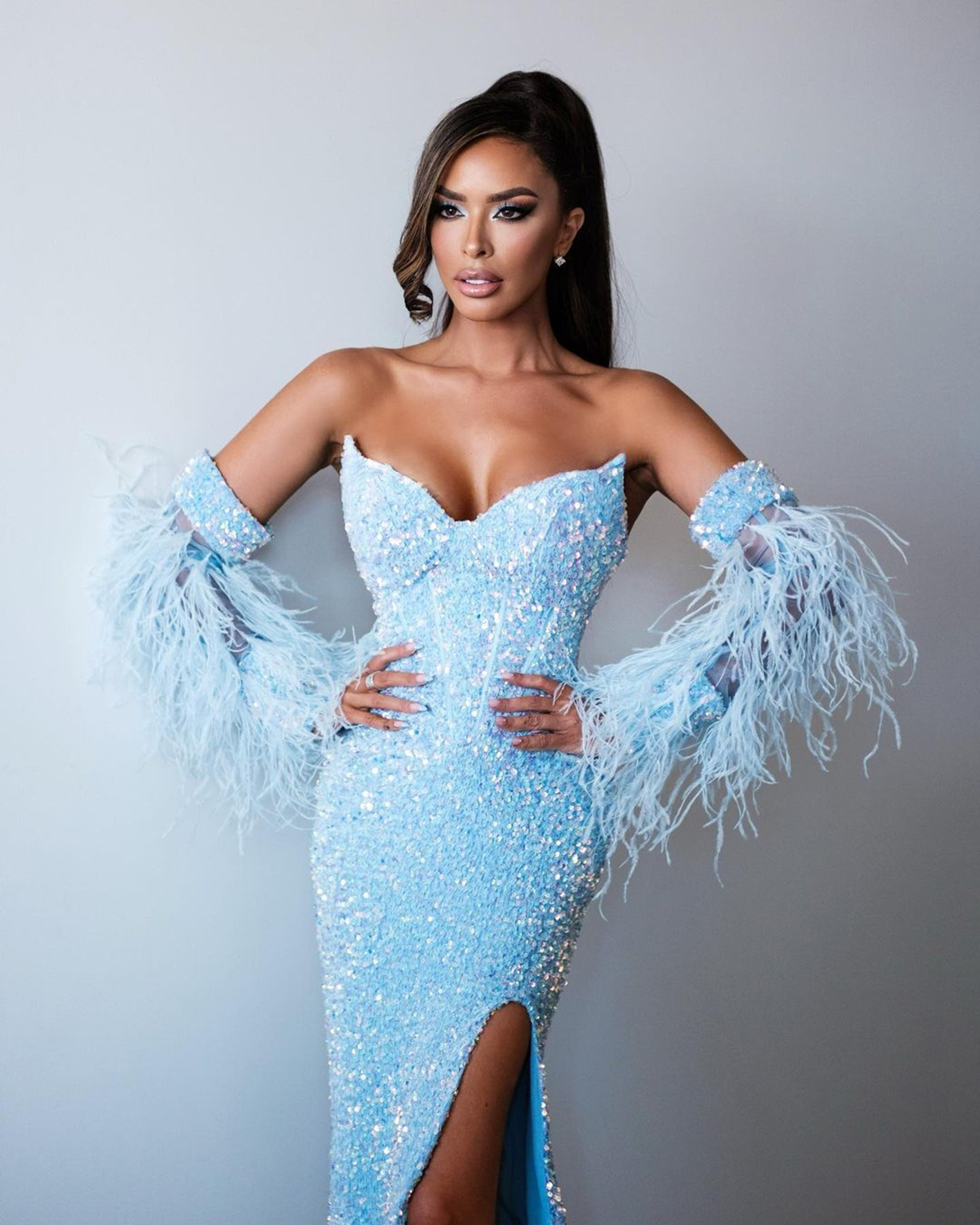 Feathers Sky Blue Prom Dresses Mermaid Side Split Party Dresses Sweetheart Sequined Custom Made Evening Dress
