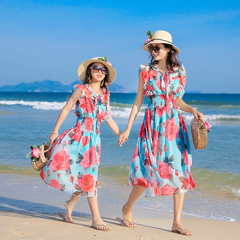 Family Matching Outfits Seaside Parent-child Clothes Summer Beach Holiday Dress Mother and Daughter Clothes Top Dress Mother and Child Clothes Dress 2